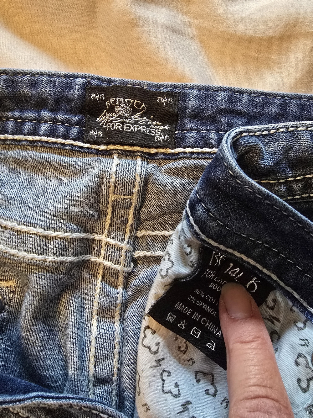 Express Women's Bootcut Jeans in Blue Wash - Picture 5 of 5